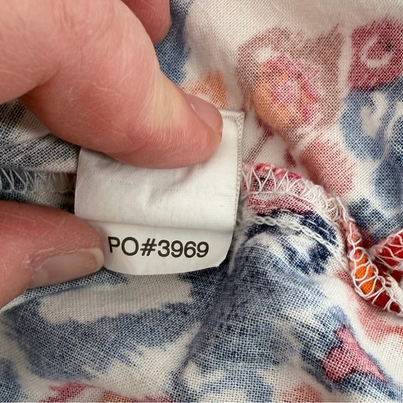 Koi by Kathy Peterson Scrub Top Women’s XL Mock Wrap Ikat Floral PO#3969 EUC - Picture 6 of 8